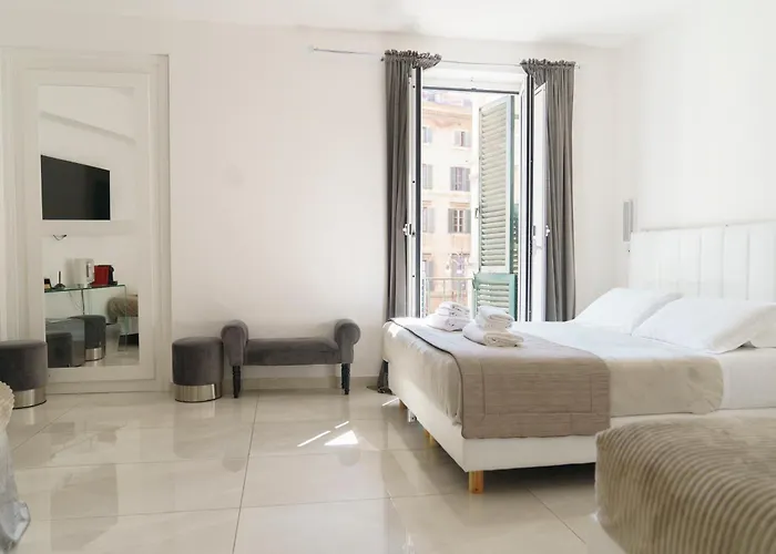 לינה וארוחת בוקר Piazza Venezia Grand 4*