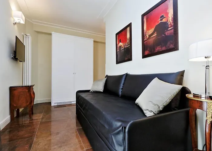 Piazza Venezia Grand 4* רומא