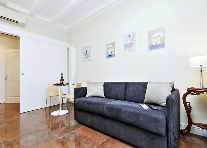 Piazza Venezia Grand Oda ve Kahvaltı 4*