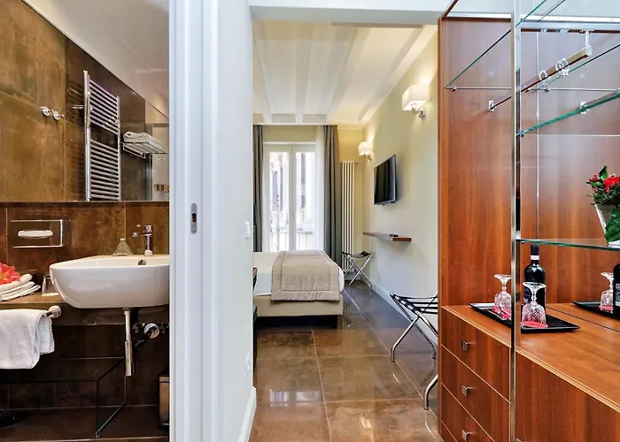 Piazza Venezia Grand 4* רומא